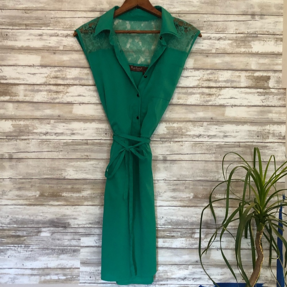 Sleeveless Shirt Dress. Sz XL fits L/XL